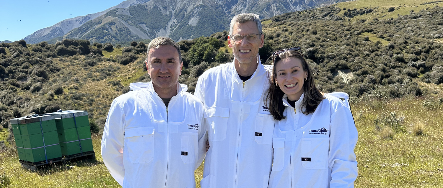 Unser Besuch bei TranzAlpine Honey in Neuseeland – hautnah bei der Manuka-Honigernte
